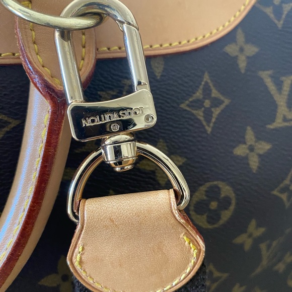 Preloved Louis Vuitton Monogram 2way Travel bag authentic - Picture 3 of 14